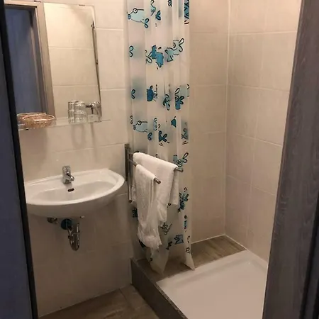 Hotel Nest 3*